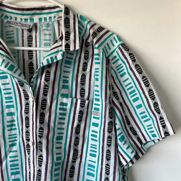 Vintage button up shirt - Picture 2 of 6